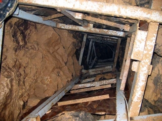 Grotte de la Luire, puits de creve-coeur